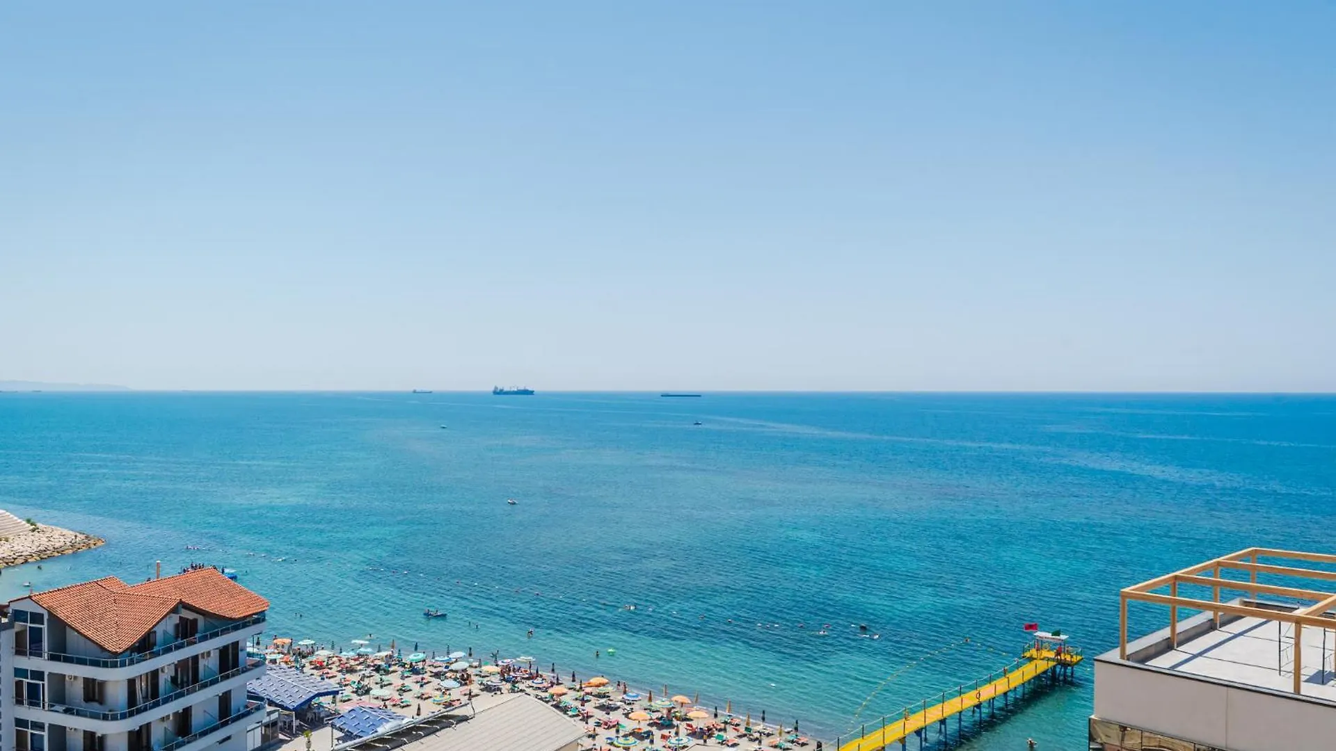 City Oasis With A Sea View Durrës Apartmán
